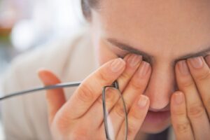 Bruciore agli occhi: quali sono le cause?