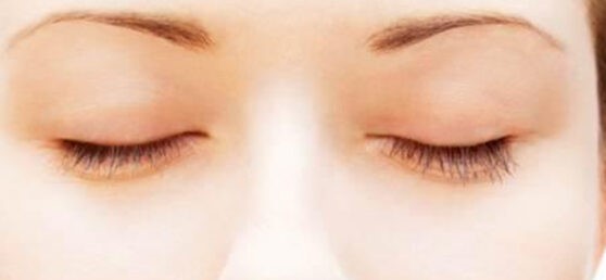 Sbattere le palpebre: che funzione ha?
